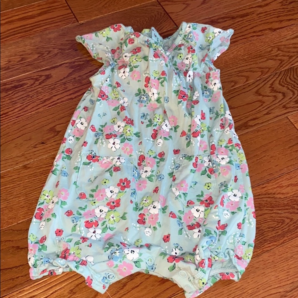 Carters Rompers - Picture 6 of 7